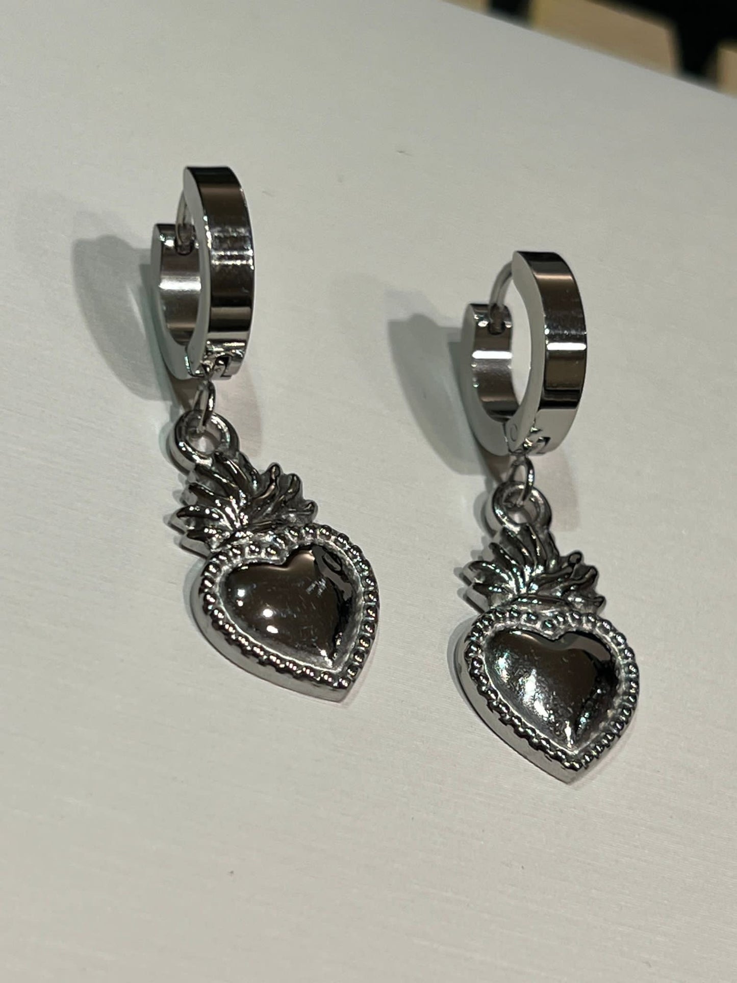 Orecchini sacro cuore.