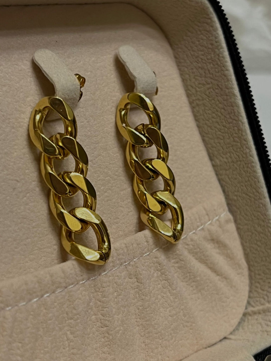 Orecchini groumette.