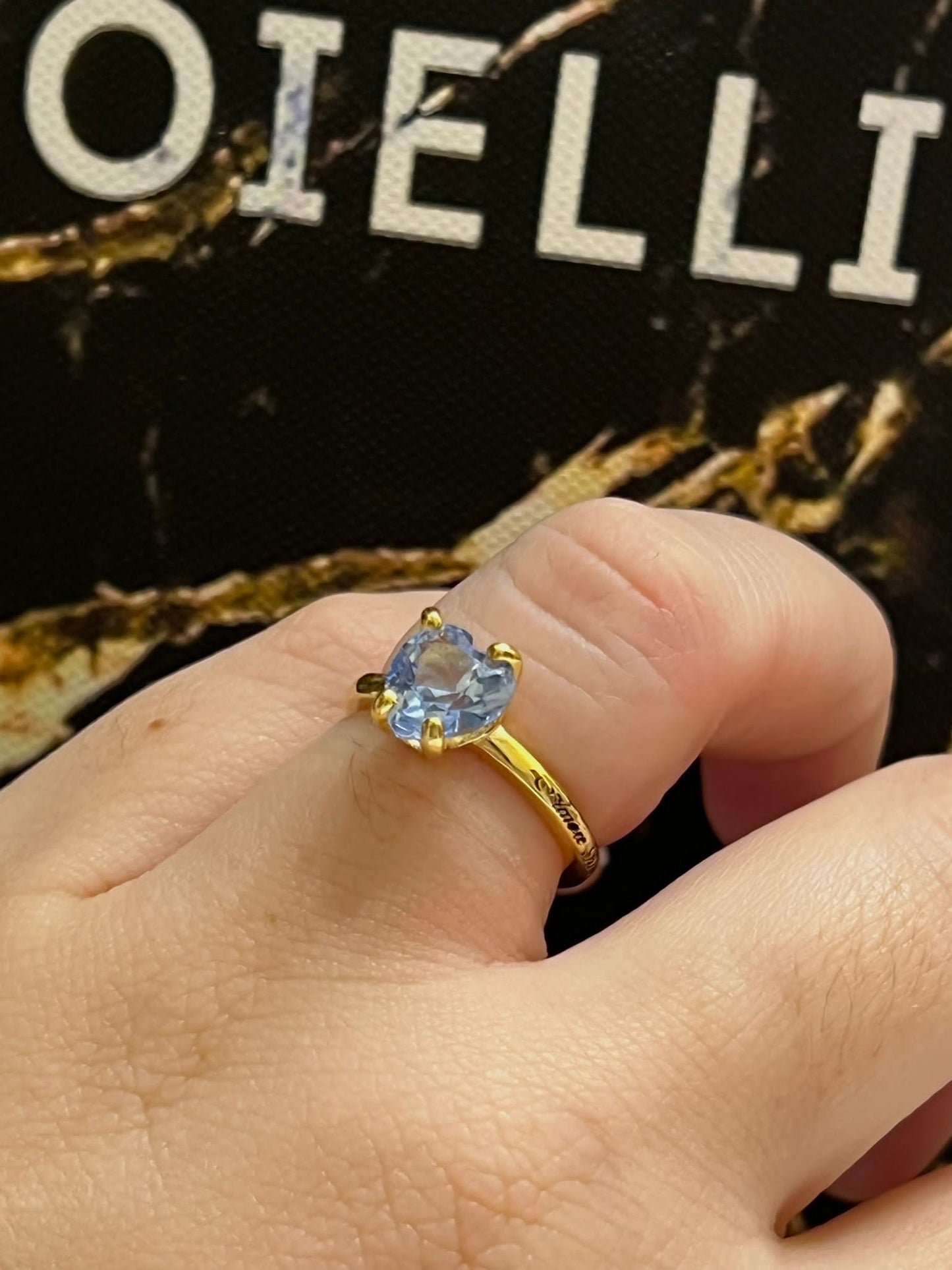 Solitario amore puro.