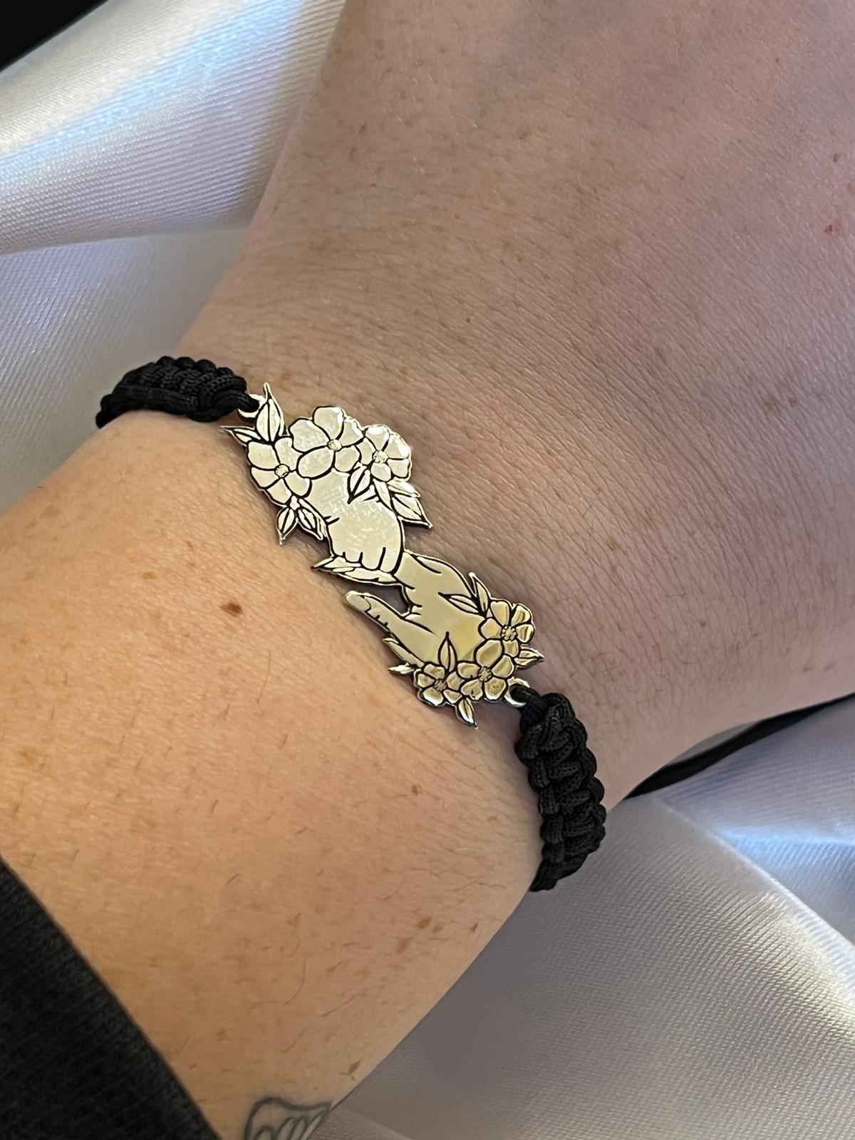 Bracciale stringimi la mano mamma regolabile.