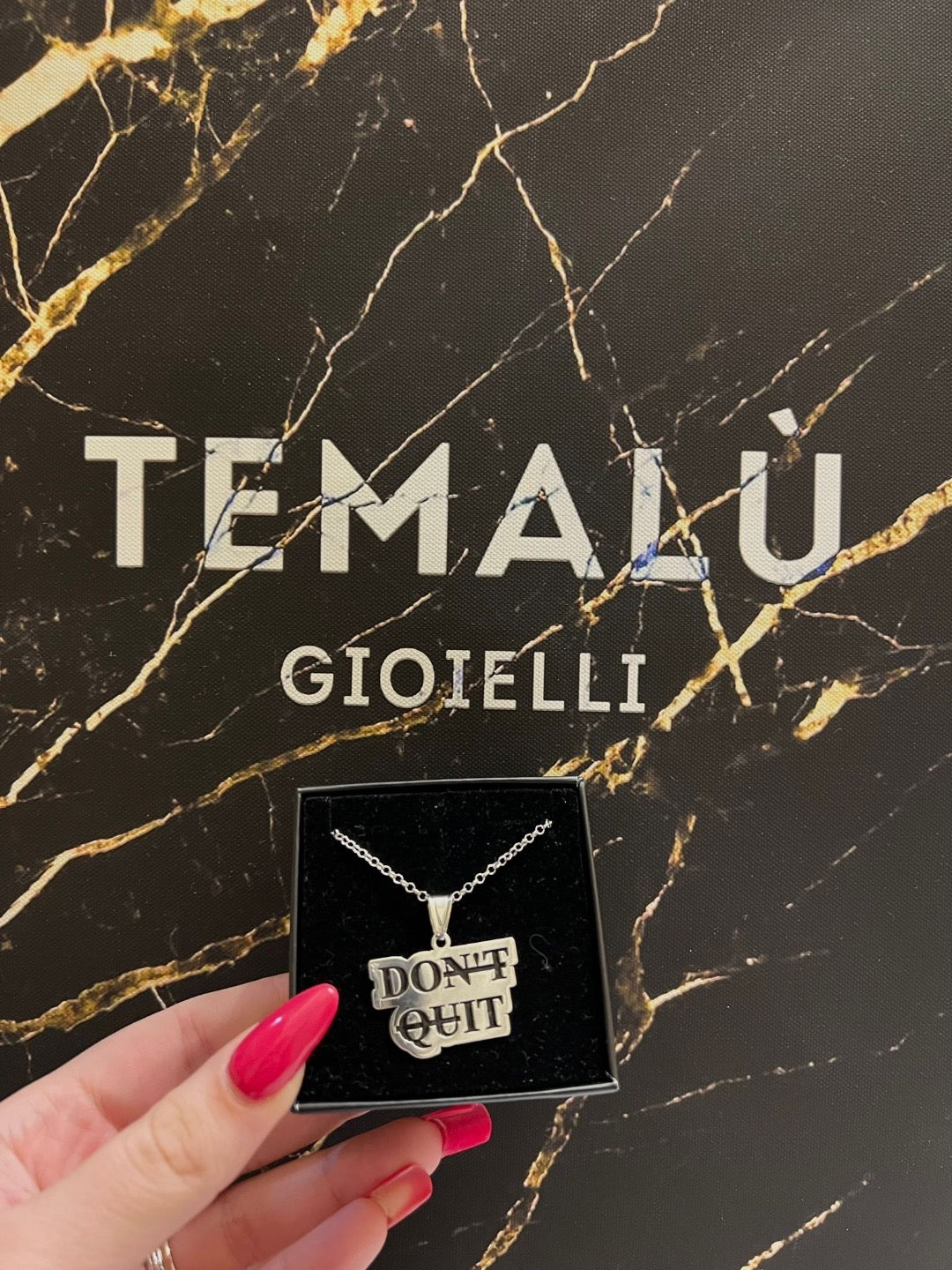 Collana don’t quit.