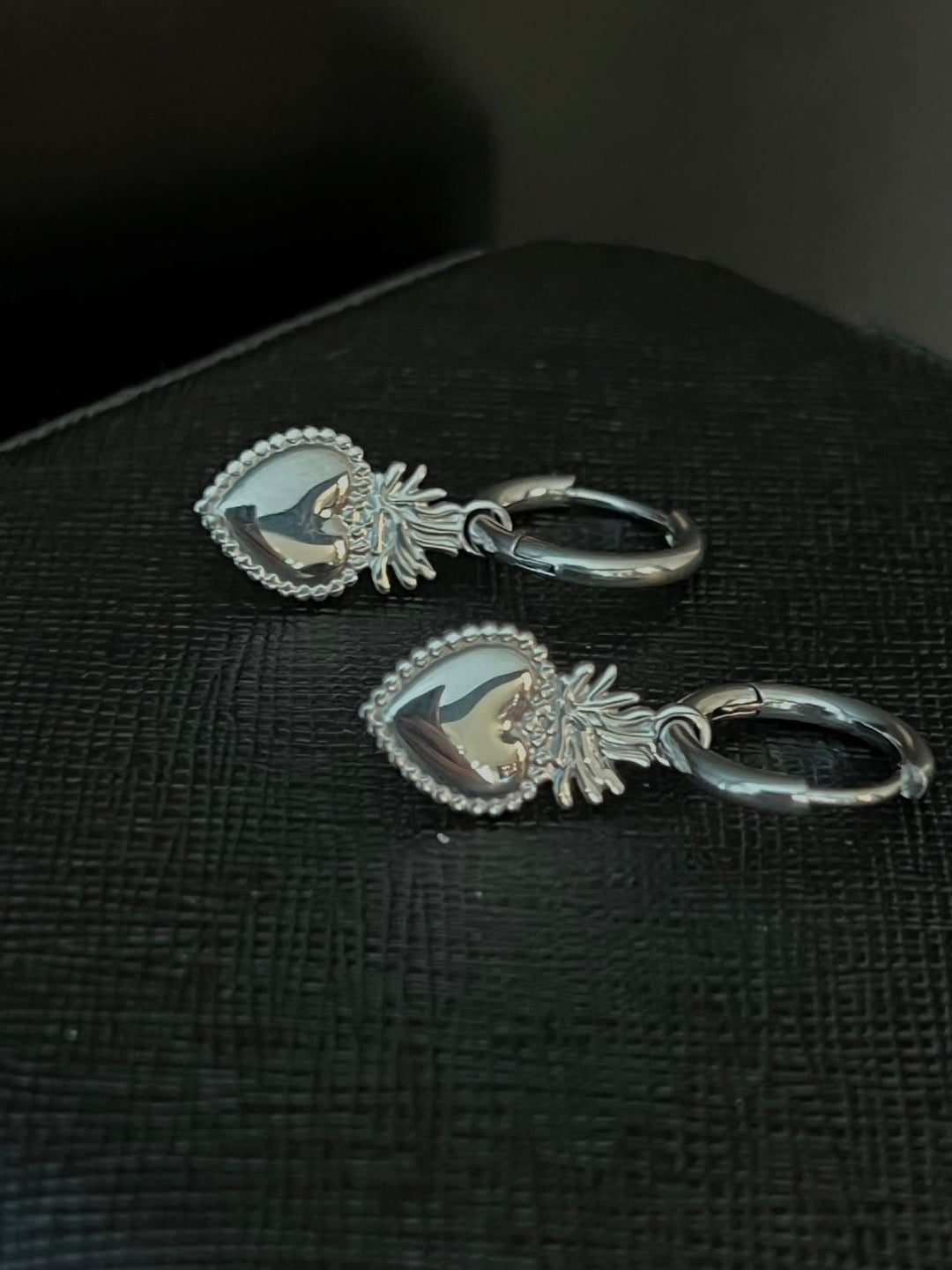 Orecchini sacro cuore.