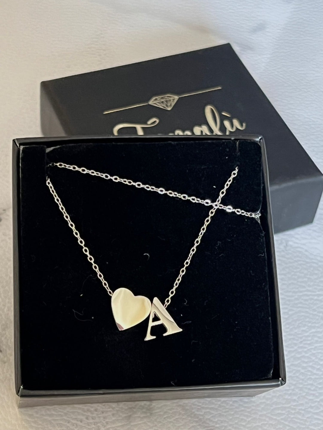 Collana letter heart.