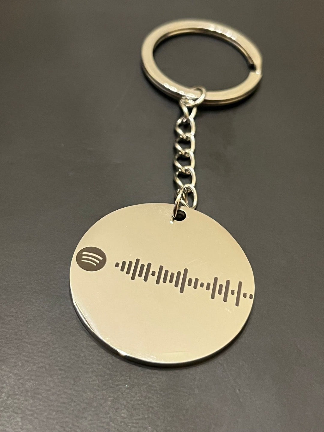 Portachiavi in acciaio.