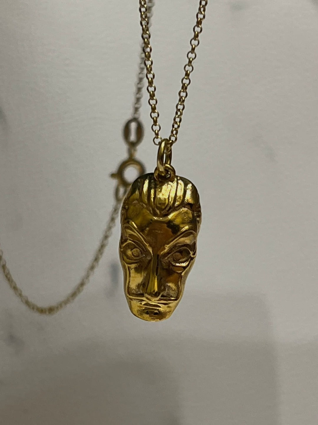 Collana maschera Dalì.