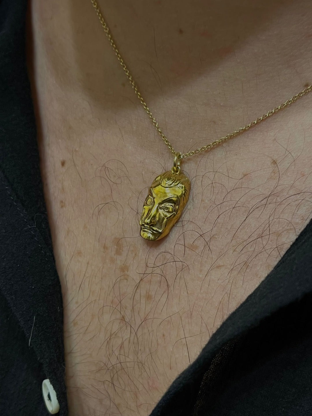 Collana maschera Dalì.